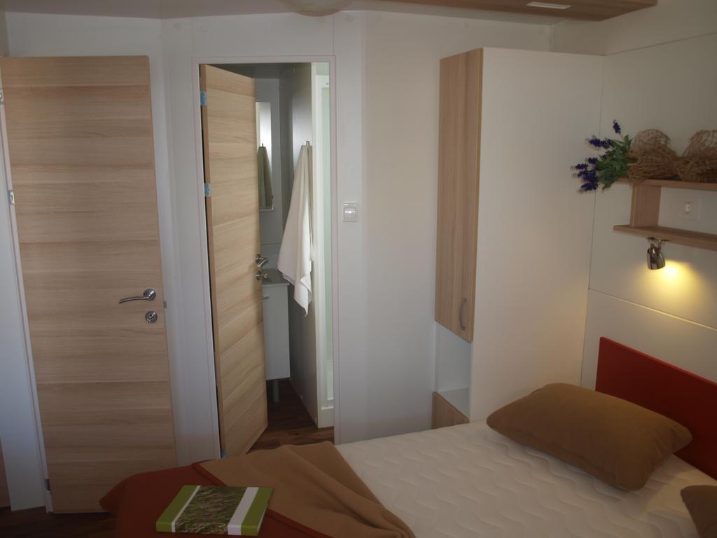 Camping Adria Mobile Home Park Umago Camera foto