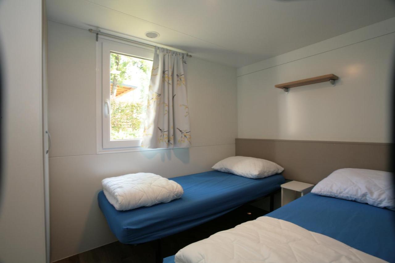 Camping Adria Mobile Home Park Umago Esterno foto