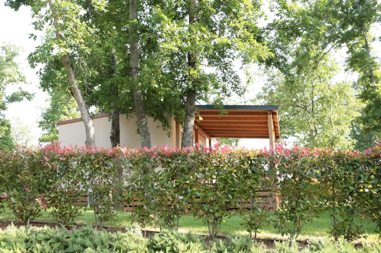 Camping Adria Mobile Home Park Umago Esterno foto