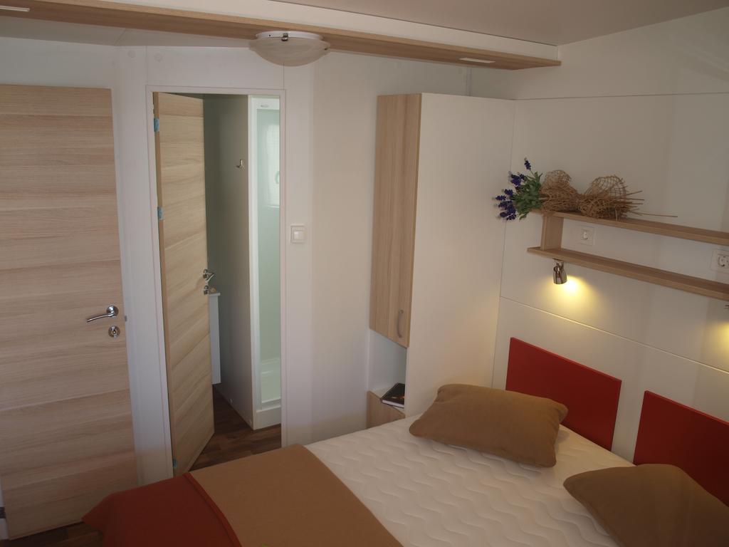 Camping Adria Mobile Home Park Umago Camera foto