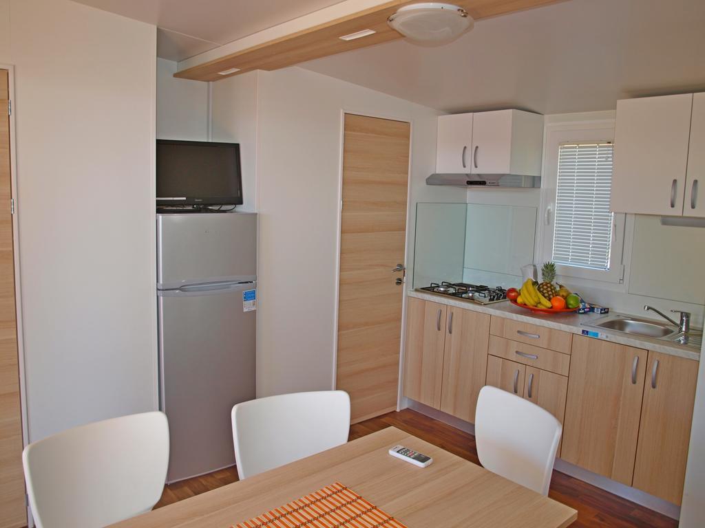 Camping Adria Mobile Home Park Umago Camera foto