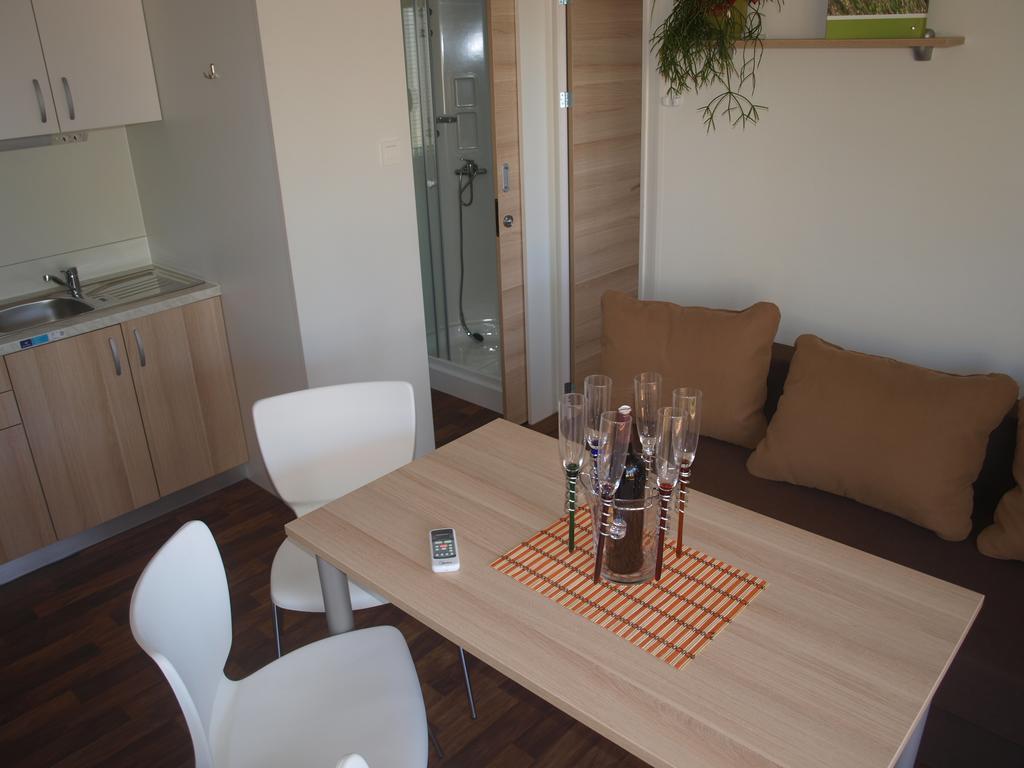 Camping Adria Mobile Home Park Umago Camera foto