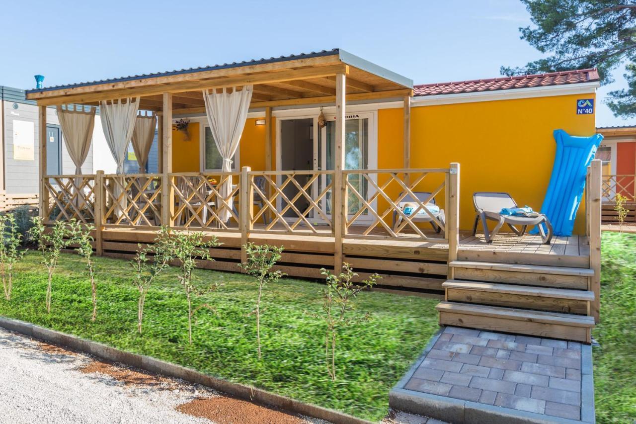 Camping Adria Mobile Home Park Umago Esterno foto