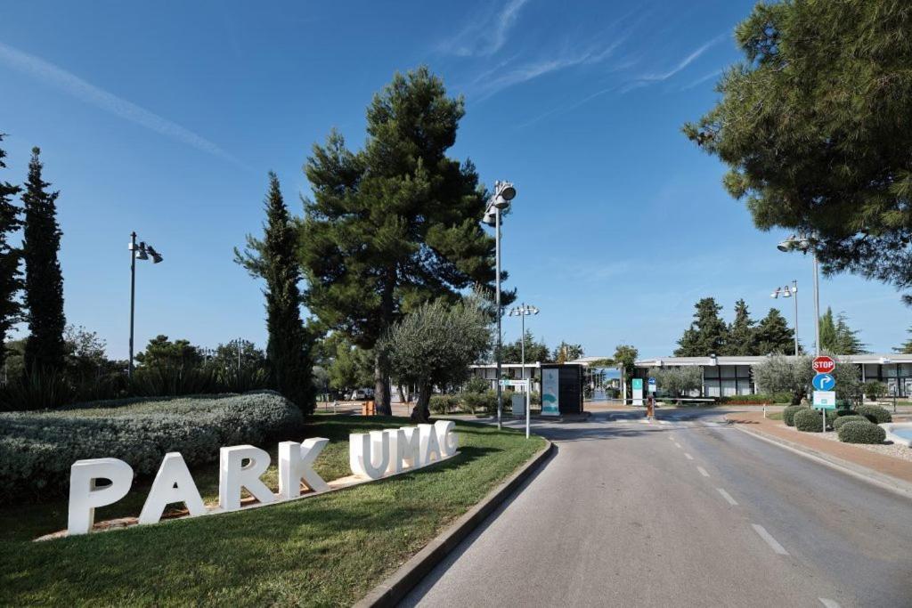 Camping Adria Mobile Home Park Umago Esterno foto